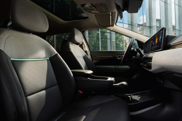 kia-ev4-bl-my26-NA_Editorial_FrontSeats_rgb-1920x1080